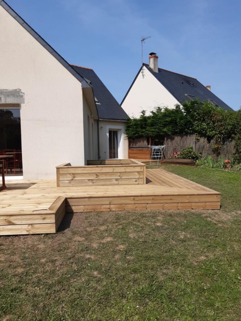 Lire la suite à propos de l’article Comment bien choisir sa terrasse en bois ?